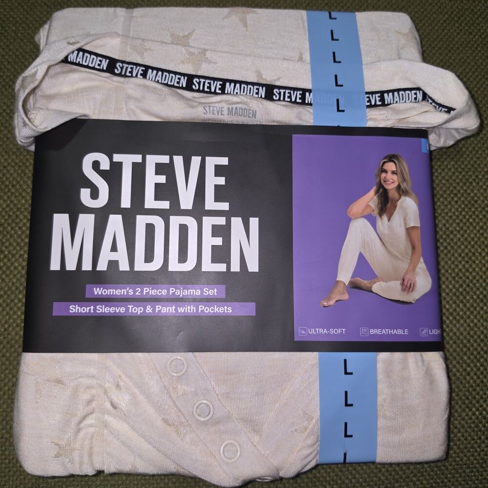 Steve Madden Women's 2 piece pajama set Short Sleeve Top & Pants Yellow Large